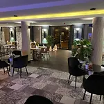Arena & Wellness ホテル 3*