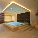 Arena & Wellness ホテル ティヒ