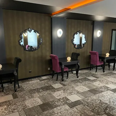 Arena & Wellness Hotel