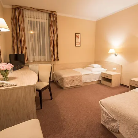 מלון Arena & Wellness טיצ'י