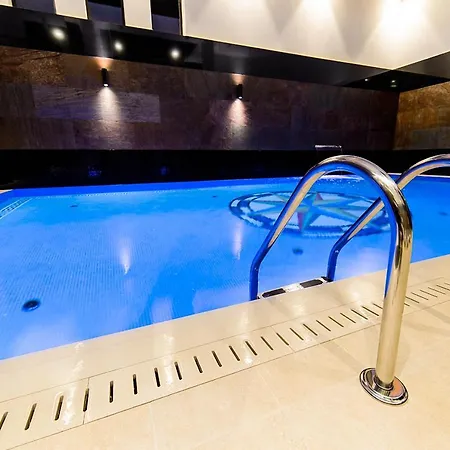 Arena & Wellness Hotel