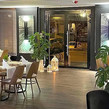 Hotel Arena & Wellness 3*