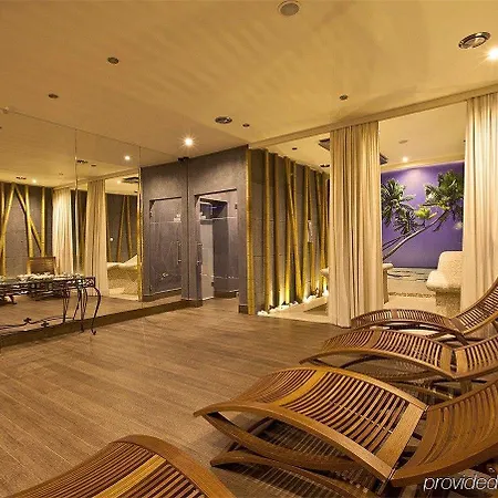 Arena & Wellness Hotel