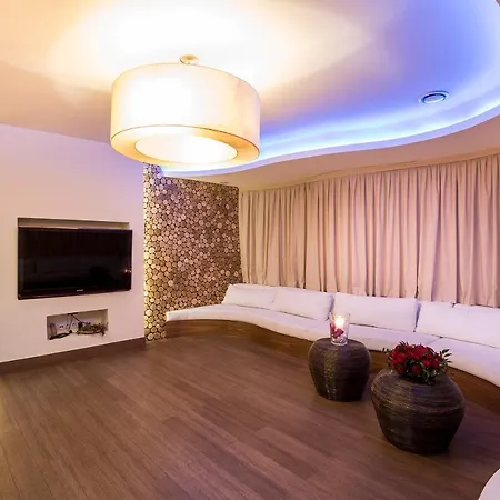 Arena & Wellness טיצ'י