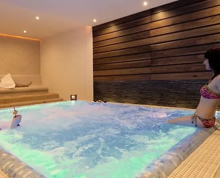 Arena & Wellness Hotel