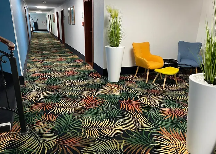 Arena & Wellness 3* تخه