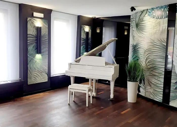 Arena & Wellness Hotel 3*